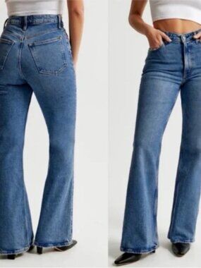 Abercrombie The Flare Ultra High Rise Medium Blue Size 4